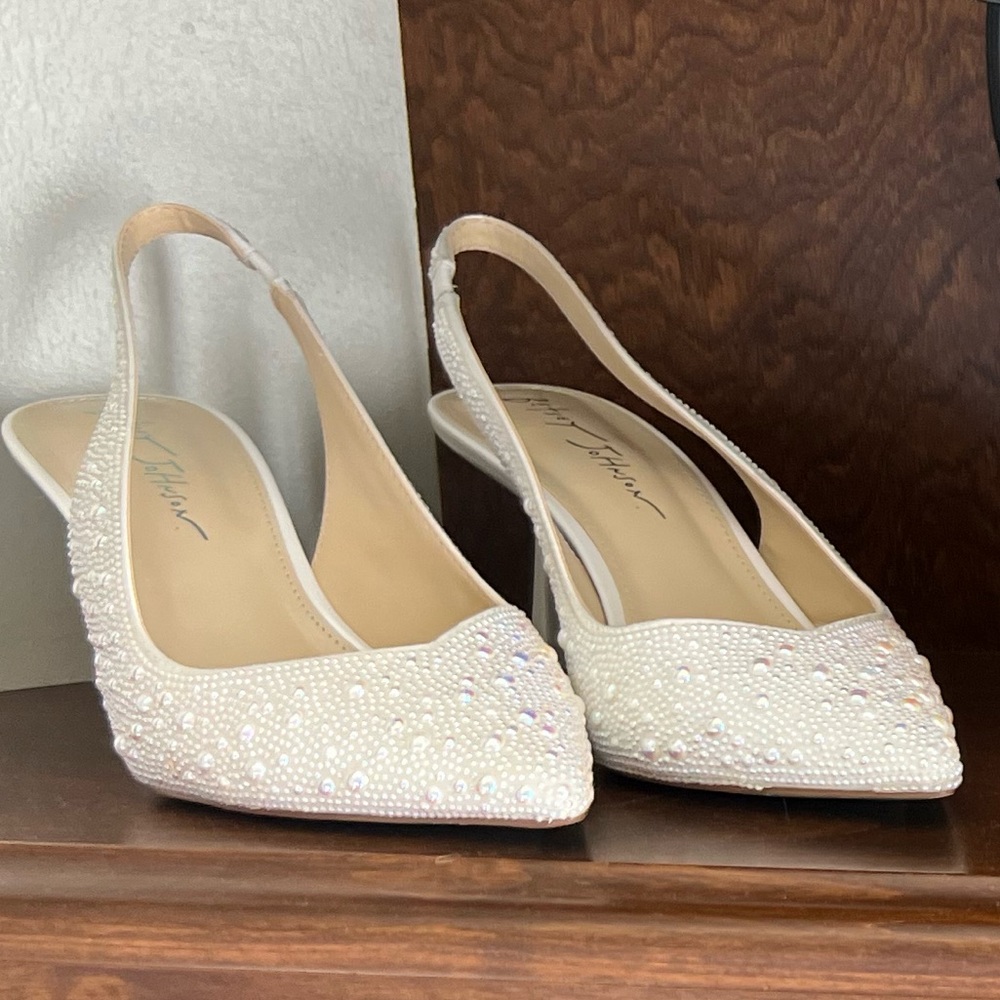 Betsey Johnson Ivory Heels - Picture 2 of 7